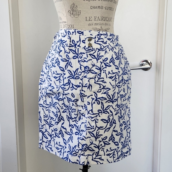Old Navy floral denim skirt - Picture 2 of 8